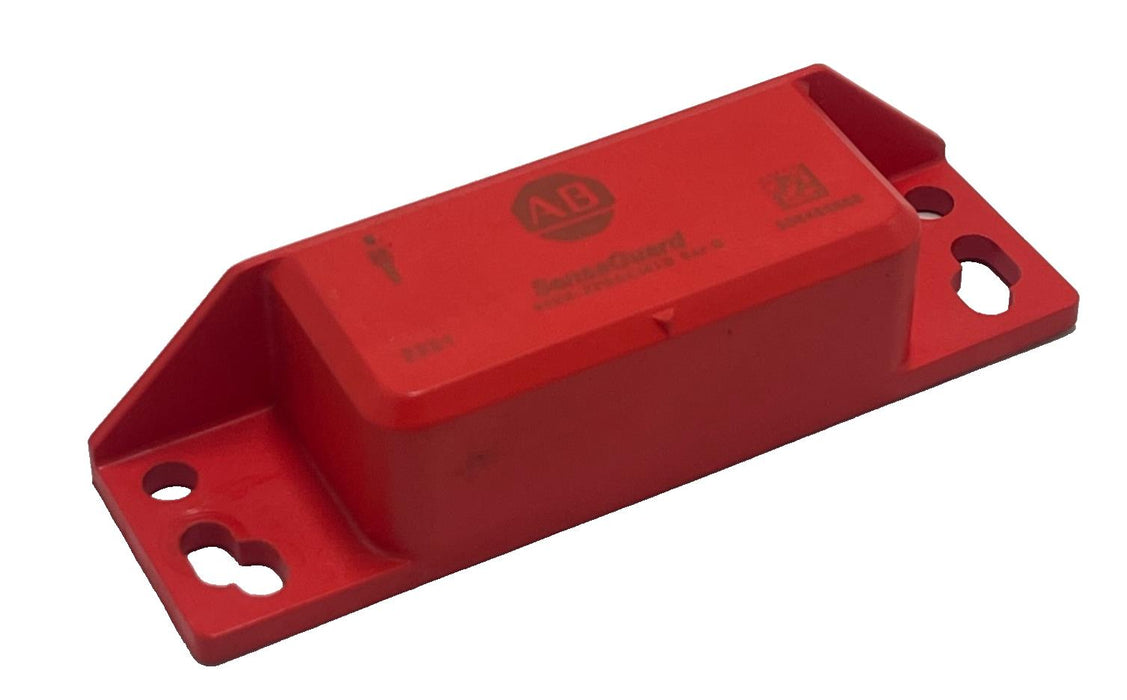 Allen Bradley 440N-ZPRECM1B SER D Guardmaster Premise Safety Relay 24V AC/DC