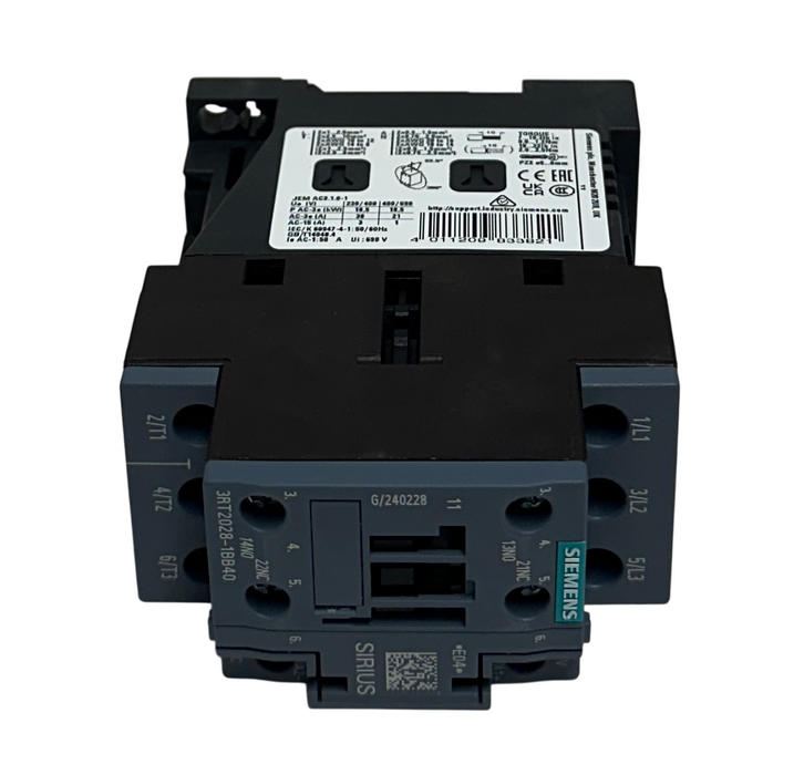 SIEMENS 3RT2028-1BB40 / 3RT20281BB40 SIRIUS MAGNETIC IEC CONTACTOR 3-POLE NSMP