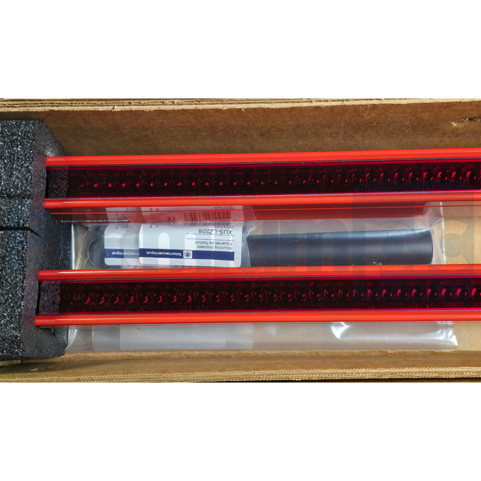 Telemecanique XUS-LBR5A1040 | XUSLBR5A1040 Safety Light Curtain Set 1040mm NSMP