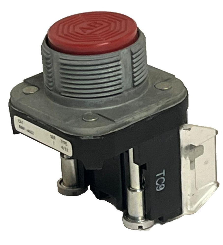 Allen-Bradley 800T-A6D2 Ser. T 30mm Momentary Push Button - Flush Head - Red
