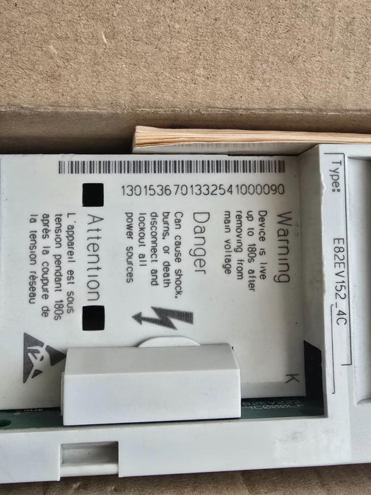 Lenze E82EV152P4C Inverter 8200 1.5kW 2HP 3~400V 13015367 E82EV152_4C 5700028001