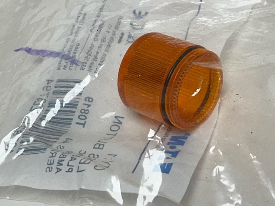 Lot of 8 Eaton 10250TC43 Amber Lens Button Series A4 Plastic 30.5mm NSFS