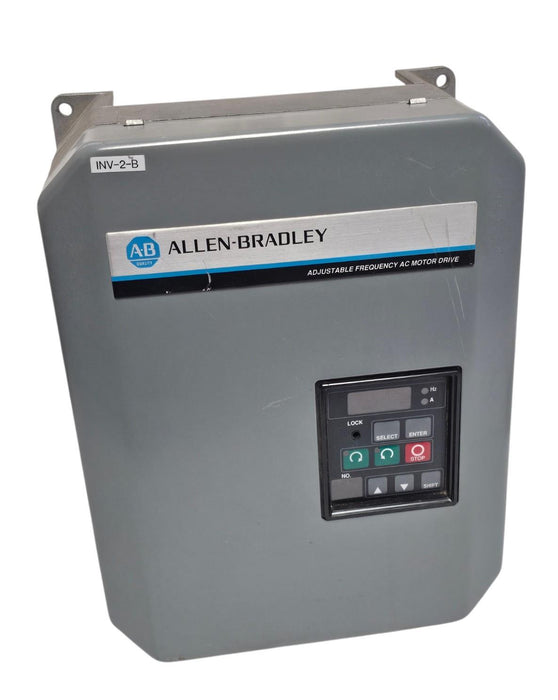 ALLEN BRADLEY 1333-AAB ADJUSTABLE FREQUENCY AC DRIVE 1333AAB SER. D