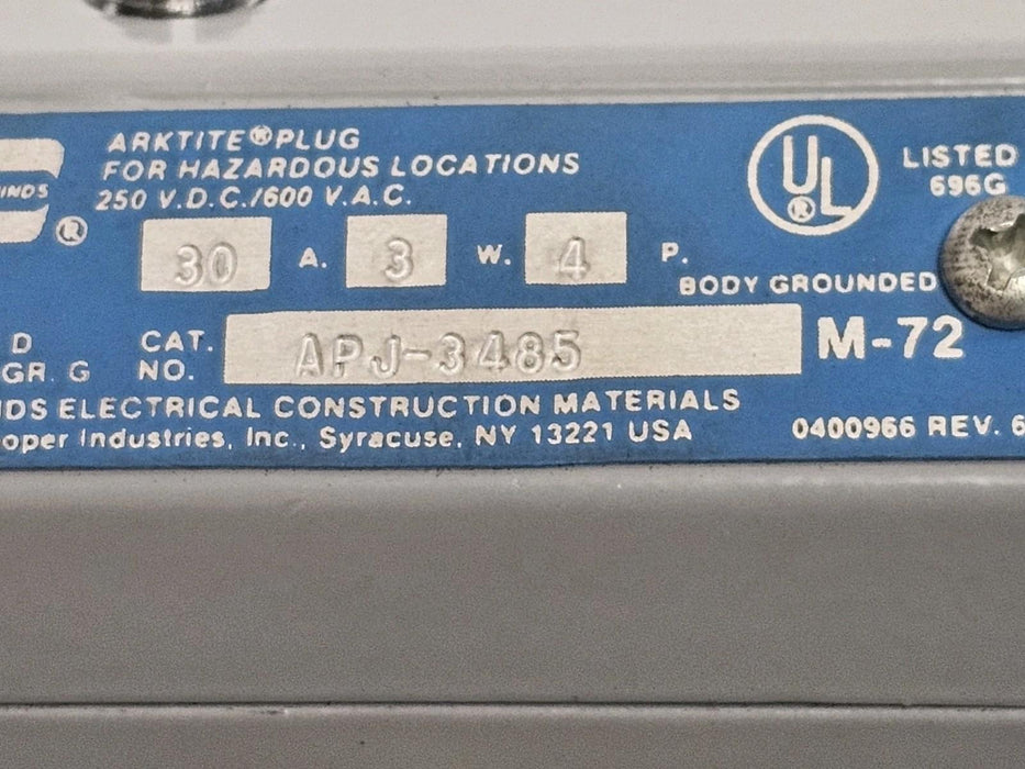 NEW CROUSE HINDS APJ3485 RECEPTACLE THREE-WIRE FOUR-POLE 30 AMP