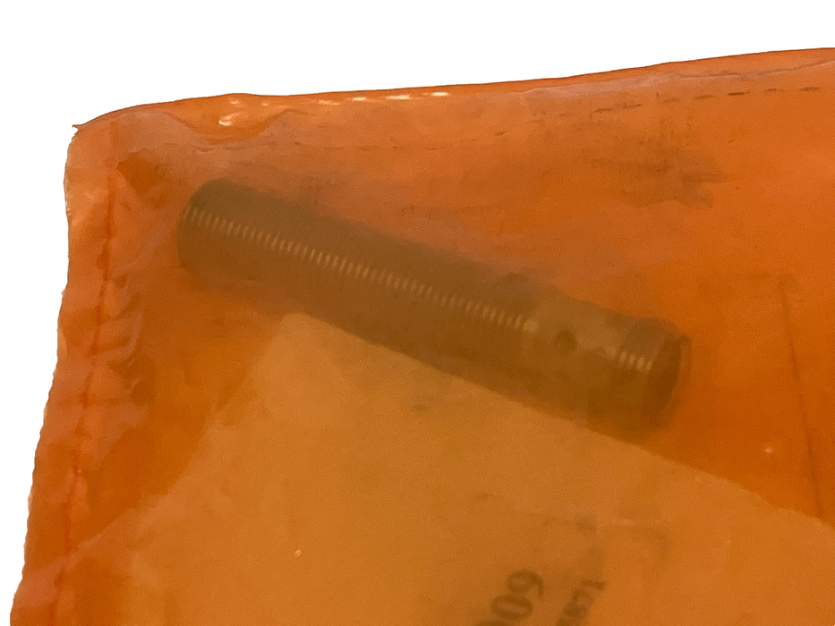 ifm IFS240 Inductive Proximity Sensor IFK3004BBPKG/US-104 NEW