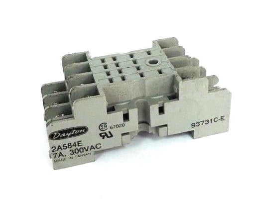 LOT OF 4 DAYTON 2A584E SOCKET RELAYS 7A 300VAC